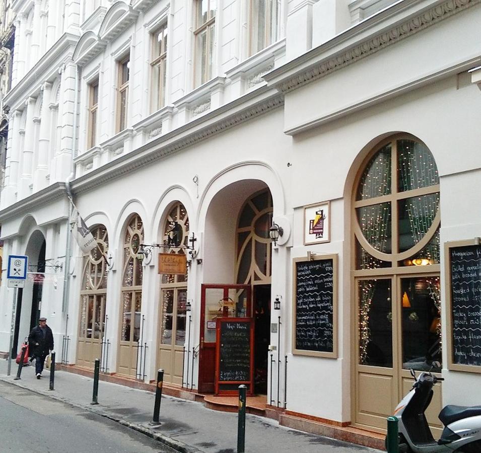 City Center Apartment With Gym & Spa Budapest Esterno foto